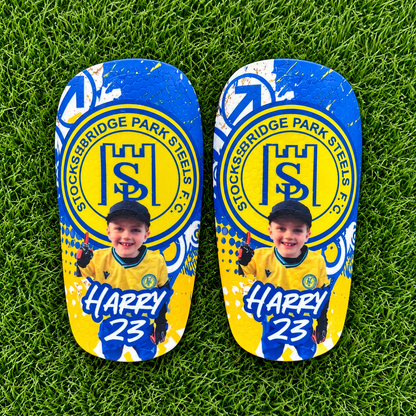 Style 9 – club crest and player photo personalised shin pads